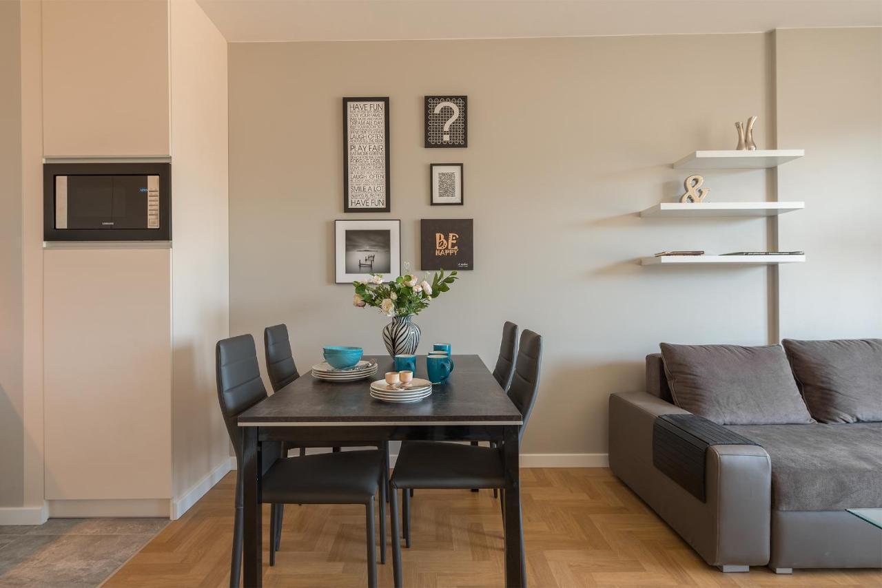 Apartamento Konstruktorska P&o Serviced